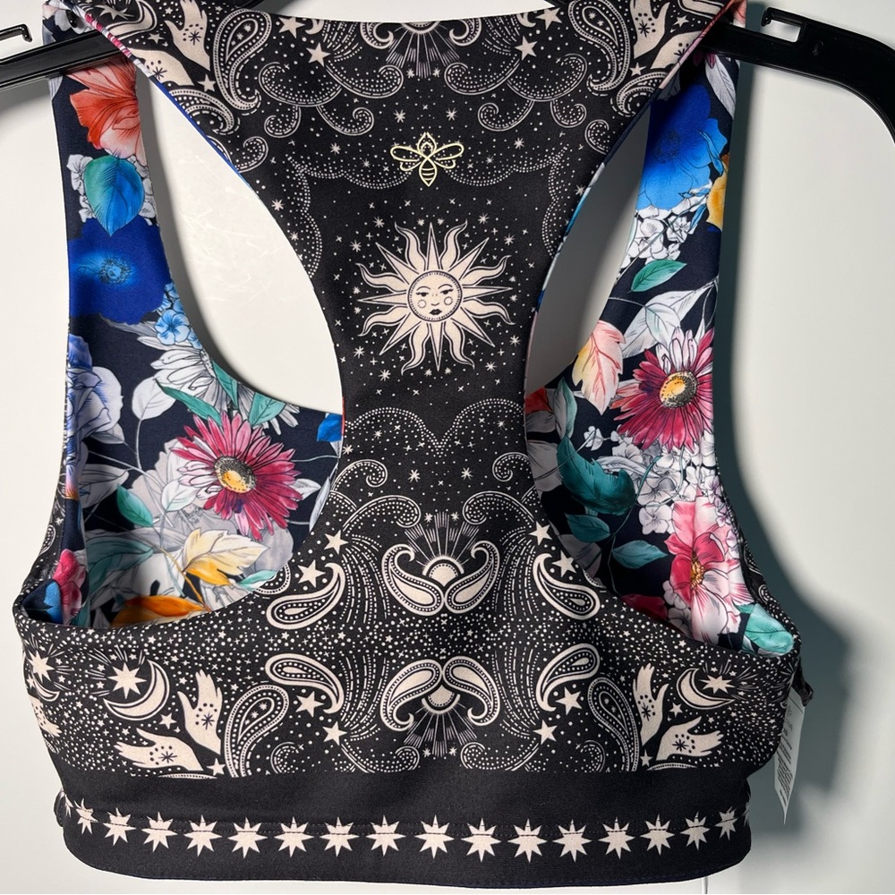 Johnny Was Fall Dance Bee Active Reversible Sports Bra
Size: XS - Picture 4 of 13